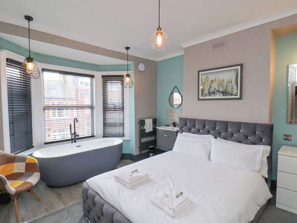 5 bedrooms, individually decorated, individually furnished, free WiFi