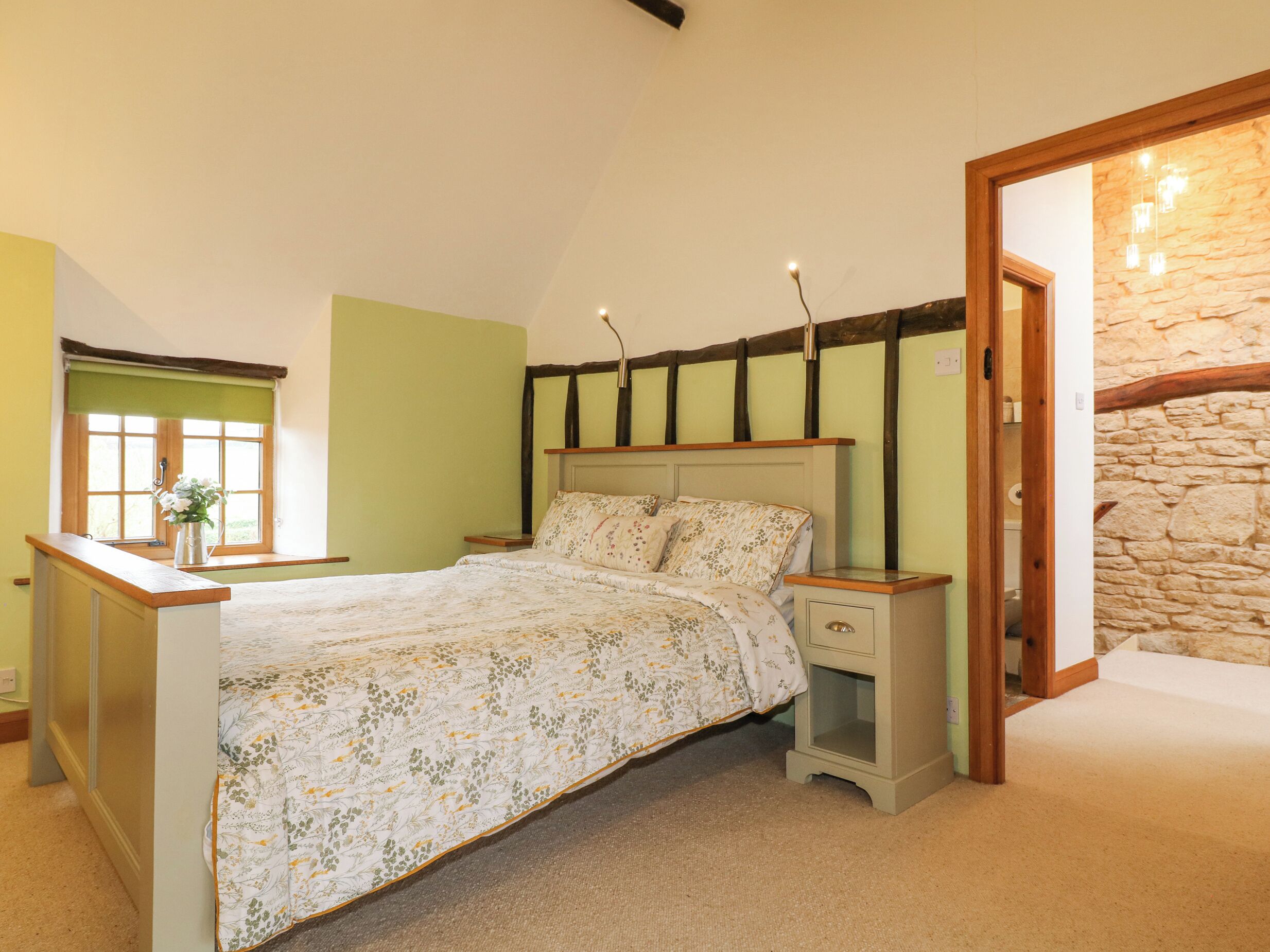 1 bedroom, individually decorated, individually furnished, free WiFi