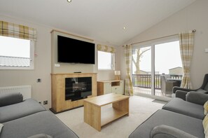 Living area - Lodge 68 at Riviera Bay Coastal Retreat (Brixham)