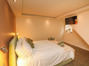 1 bedroom, individually decorated, individually furnished, free WiFi