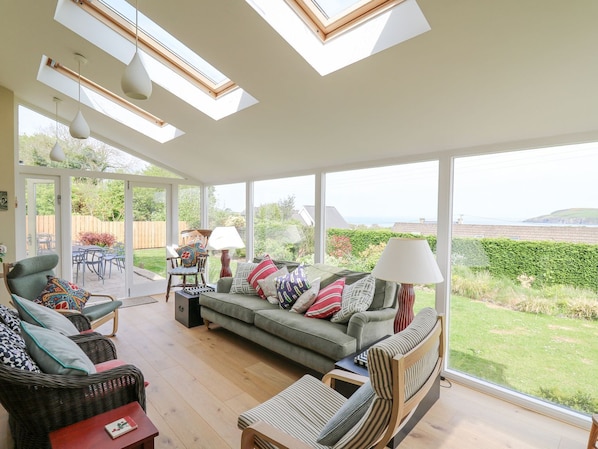 Living area - Tree Tops (Newport)