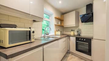 Fridge, dishwasher, electric kettle, toaster