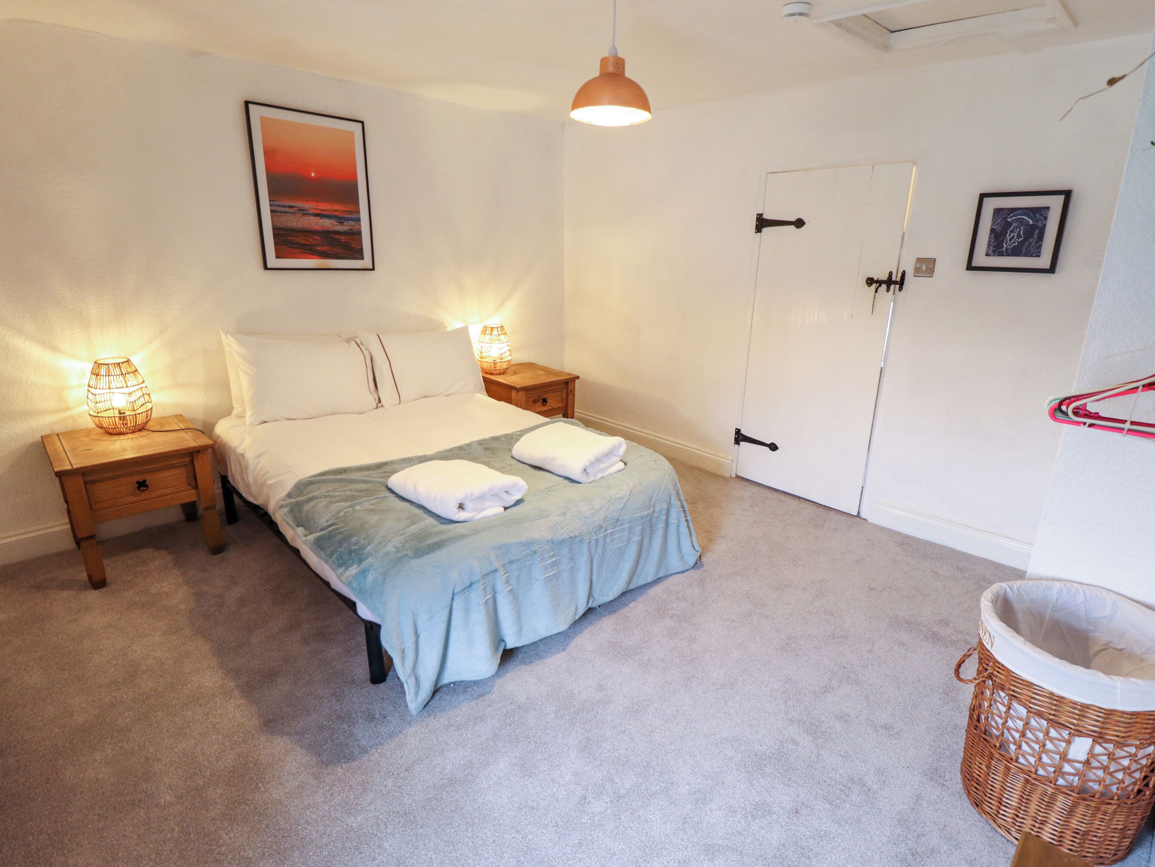 2 bedrooms, individually decorated, individually furnished, free WiFi