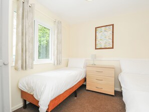 2 bedrooms, individually decorated, individually furnished, free WiFi