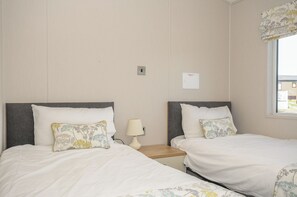 3 habitaciones, decoración personalizada y muebles diferentes