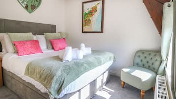 2 bedrooms, individually decorated, individually furnished, free WiFi