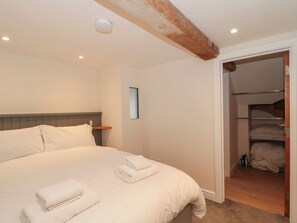 1 bedroom, individually decorated, individually furnished, free WiFi