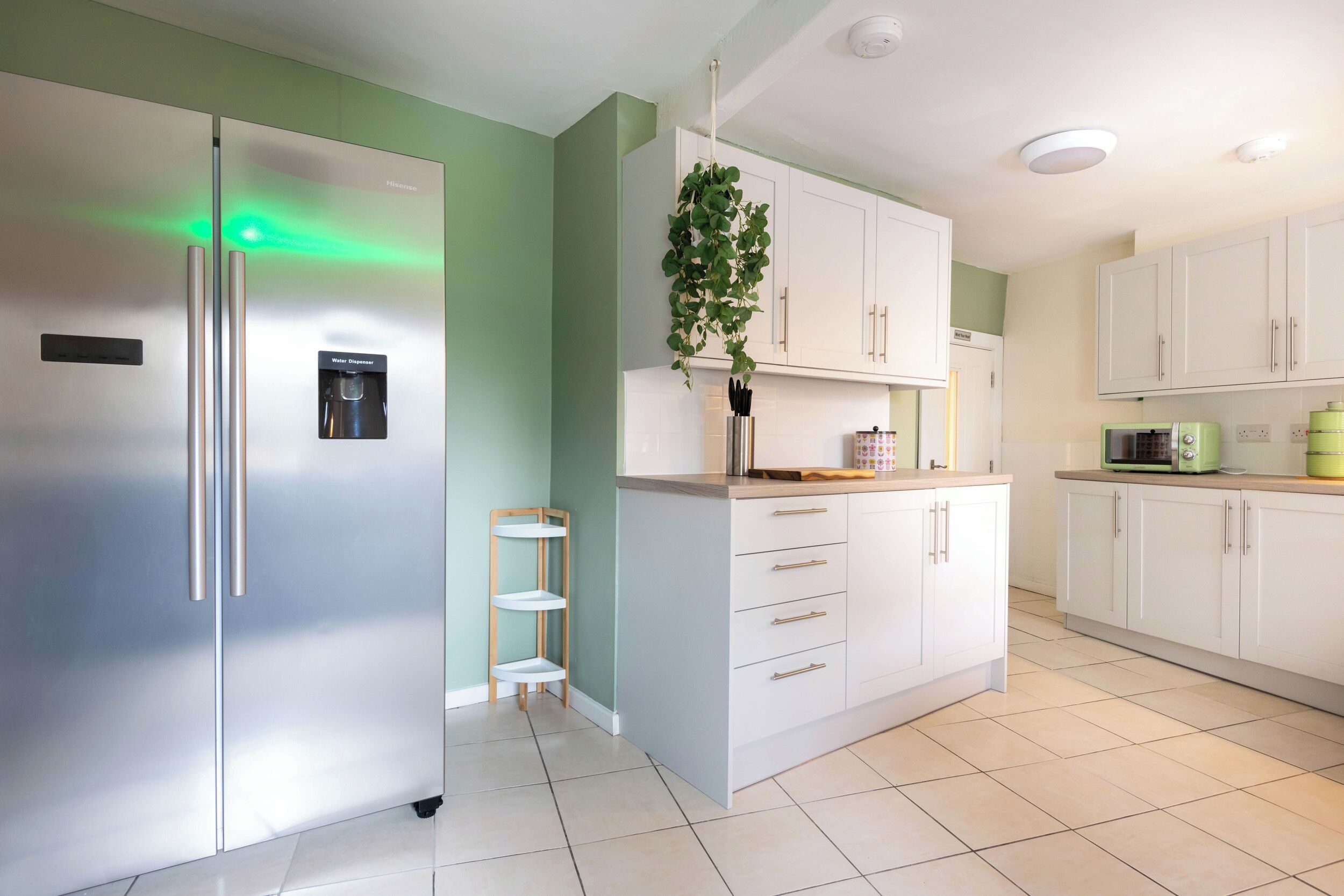 冰箱、洗碗机、电热水壶、烤面包机