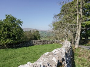 Cottage | Property grounds