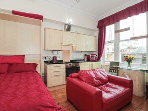 1 bedroom, individually decorated, individually furnished, free WiFi - 9 Old City Chambers (Bristol)