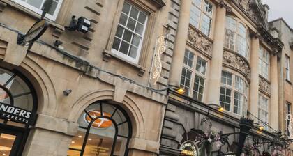 9 Old City Chambers