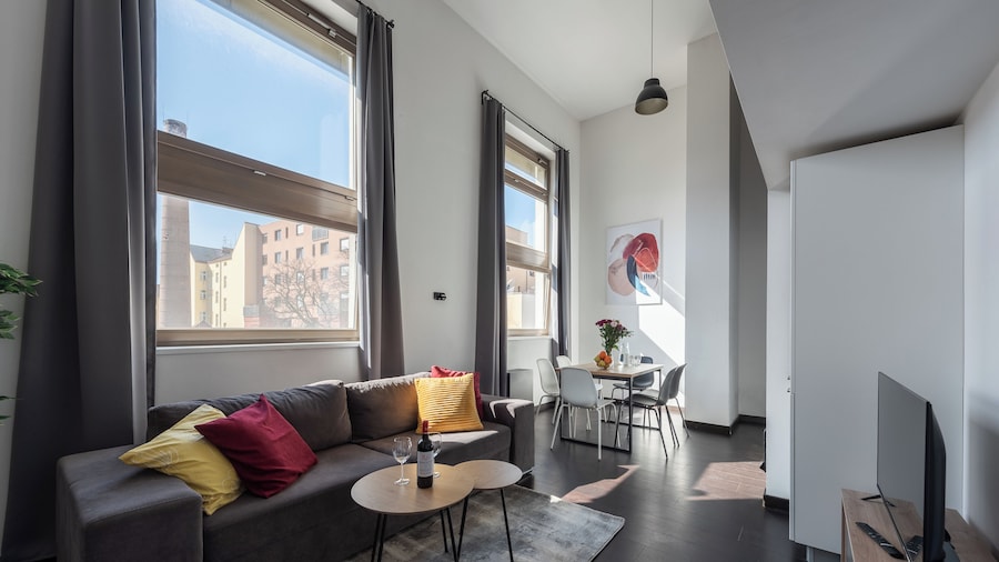 Apartments near metro Křižíkova