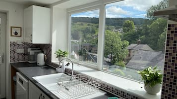 Dishwasher, cookware/dishes/utensils