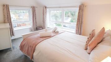 Småhus | 4 soverom, individuelt dekorert og individuelt innredet