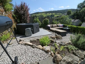 Terrace/patio - Roseville (Matlock)