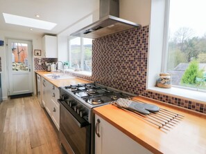 Cottage | Private kitchen - Roseville (Matlock)