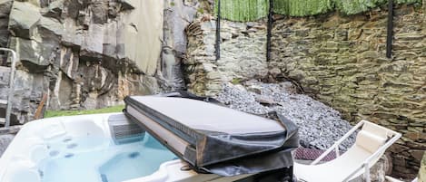 Bañera de hidromasaje exterior