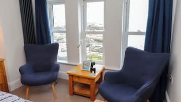 5 bedrooms, individually decorated, individually furnished, free WiFi