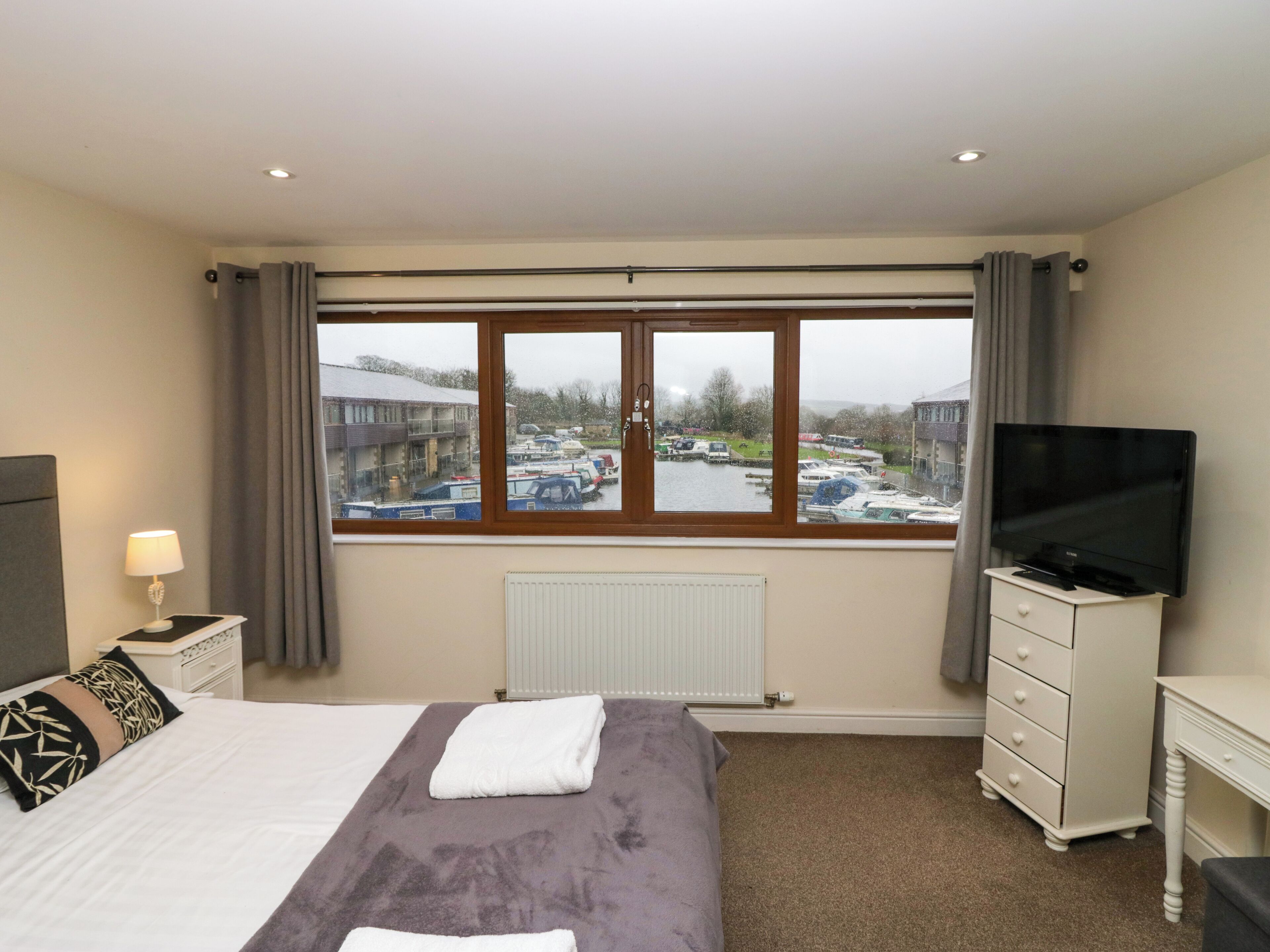 2 bedrooms, free WiFi, individually decorated, individually furnished