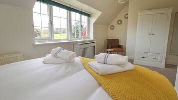 3 bedrooms, individually decorated, individually furnished, free WiFi