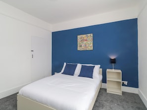 3 bedrooms, individually decorated, individually furnished, free WiFi - Glenmore (Plymouth)