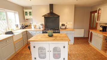 Fridge, dishwasher, electric kettle, toaster