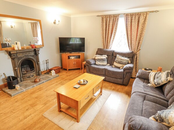 Living area - Daisy Cottage (Lincoln)