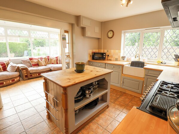 Fridge, dishwasher, electric kettle, toaster