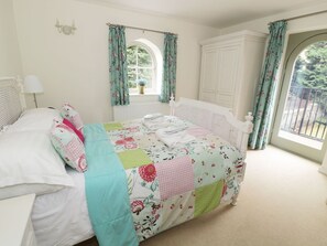 1 bedroom, individually decorated, individually furnished, free WiFi - The Folly (Belford)