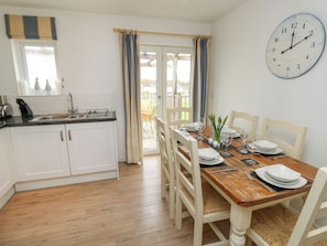Cottage | Interior - Munday H2 (Yarmouth)