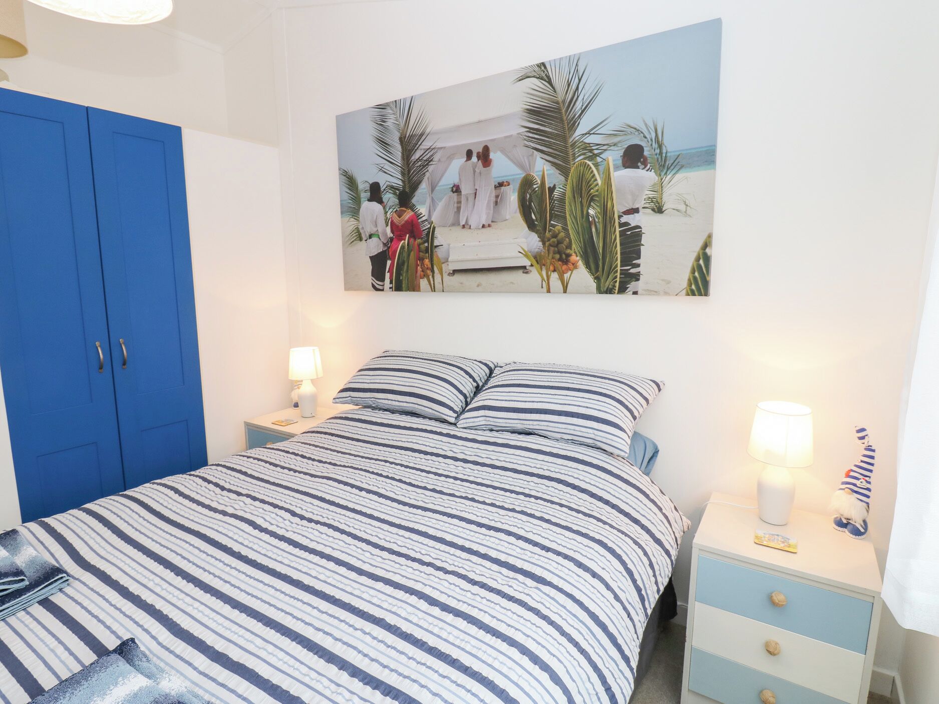 2 室のベッドルーム、客室ごとに異なる装飾、客室ごとに異なるインテリア、WiFi (無料)