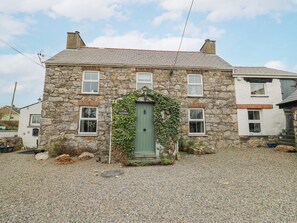 Exterior - Upper Calffield Farmhouse (Haverfordwest)