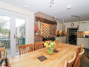 Dining - Upper Calffield Farmhouse (Haverfordwest)