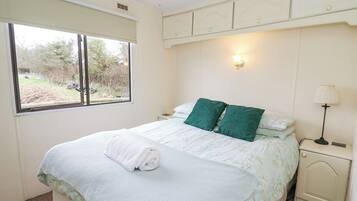 2 habitaciones, decoración personalizada y muebles diferentes