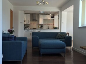 Living area - Maceley (Kingsbridge)