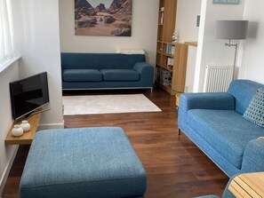 Living area - Maceley (Kingsbridge)