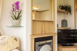 Interior - Duck Tavern Static (Rhosgoch)