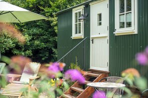 Cottage | Property grounds - Collen (Llanarth)