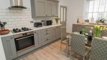 Fridge, dishwasher, electric kettle, toaster