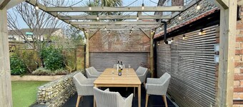 แฮปปี้ เพลส