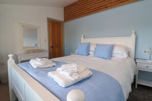 3 bedrooms, individually decorated, individually furnished, free WiFi