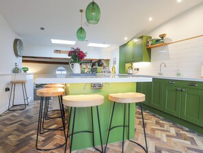 Dining - 34 Wexham Street (Beaumaris)