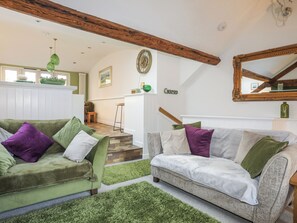 Living area - 34 Wexham Street (Beaumaris)