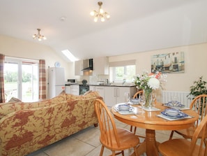 Cottage | Interior - Millstone Cottages - Millstone Cottage (Shrewsbury)