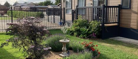 Cottage | Property grounds