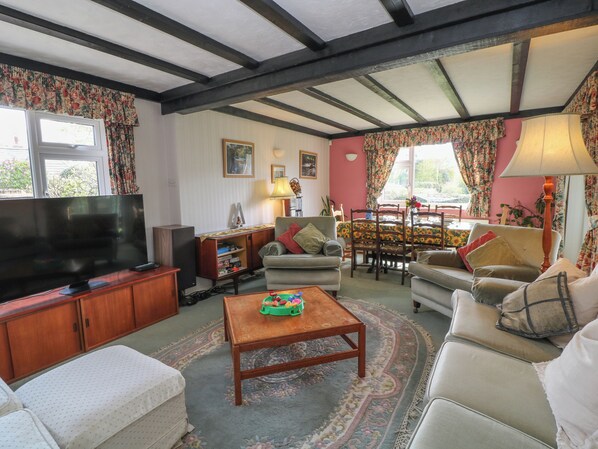 DVD player - Plummers Water (Lymington)