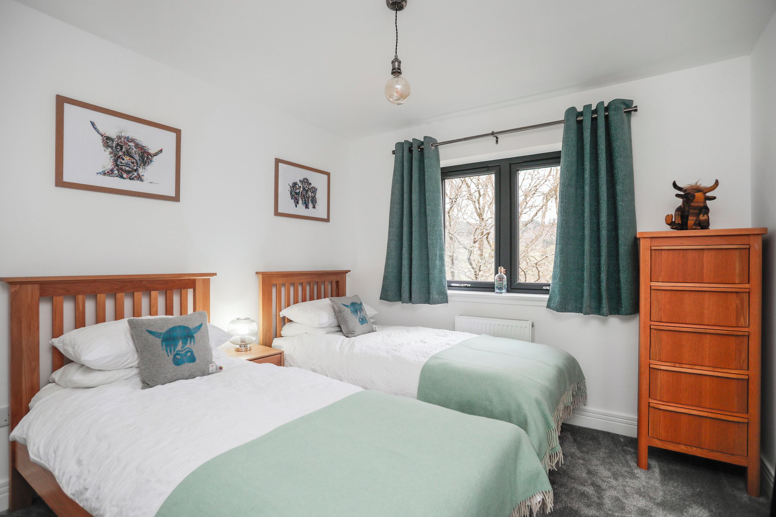 3 quartos, individualmente decorados, individualmente mobiliados