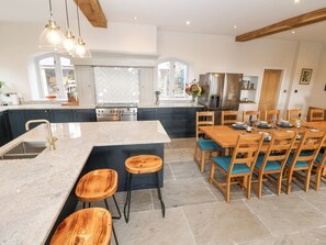 Dining - Tanat House (Oswestry)