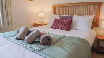 2 bedrooms, individually decorated, individually furnished, free WiFi