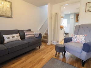 Living area - Old Ropemakers Cottage (Bridport)